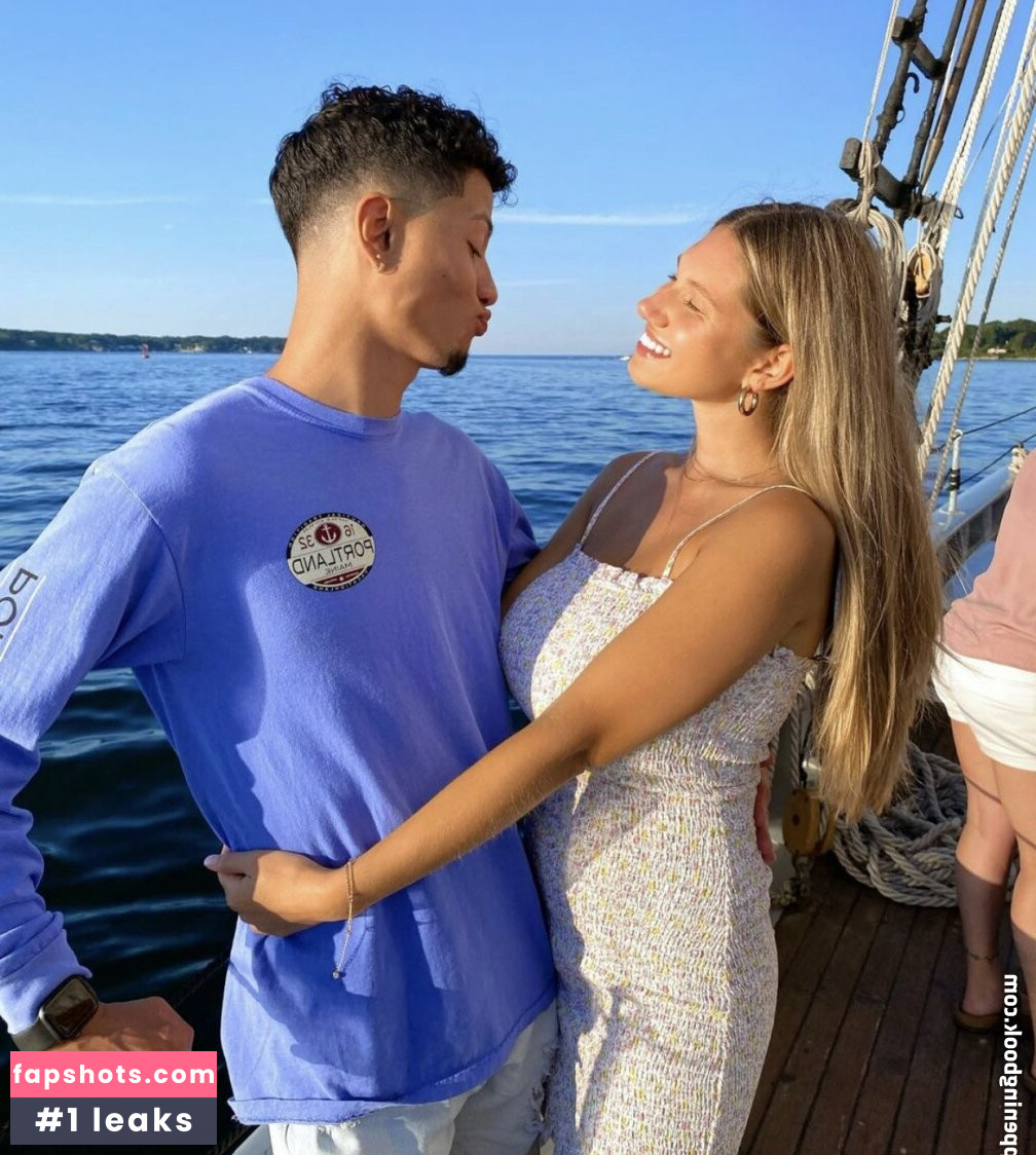 Sierra Bate gallery photo #5