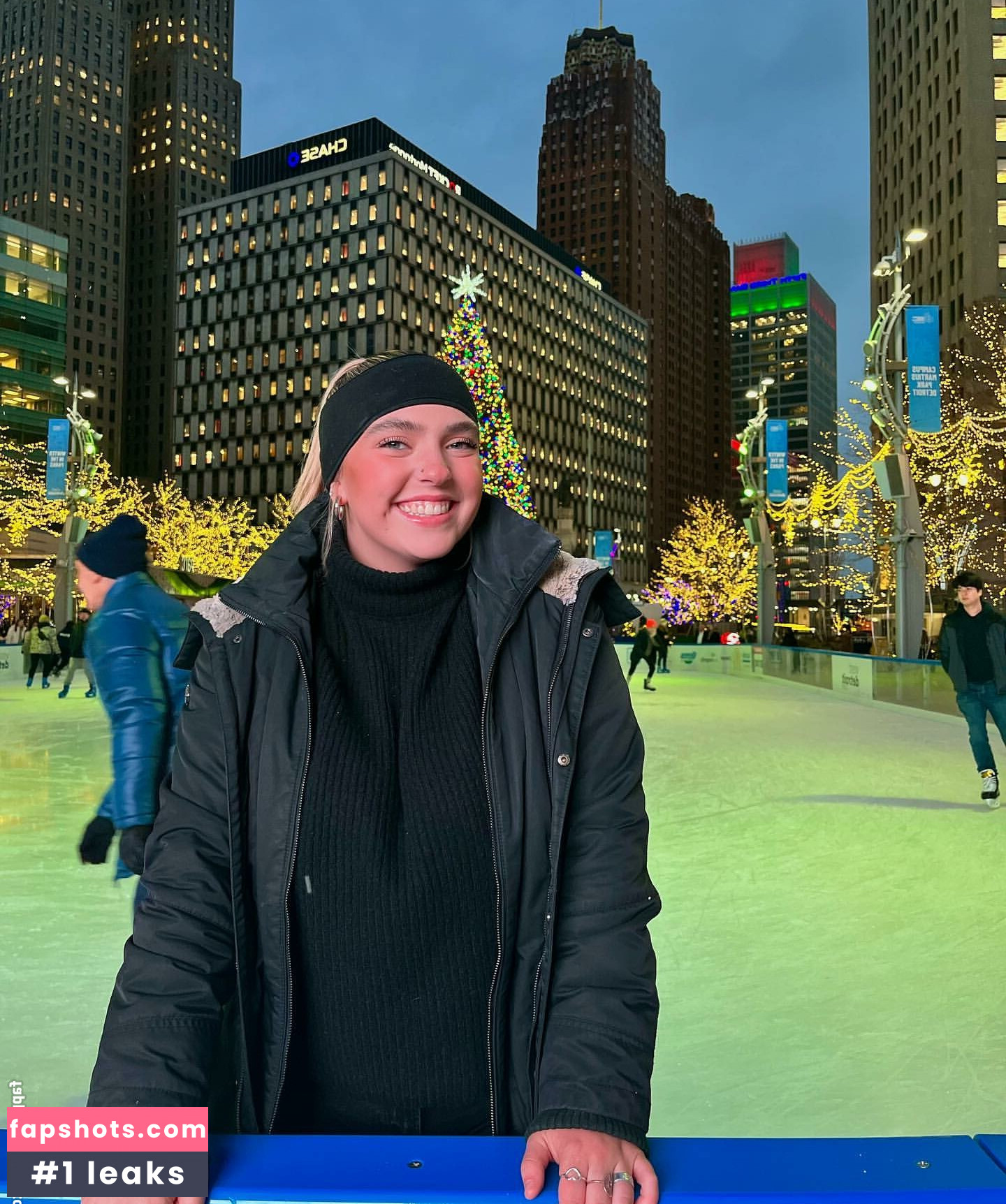 Sierra Bellingar gallery photo #75