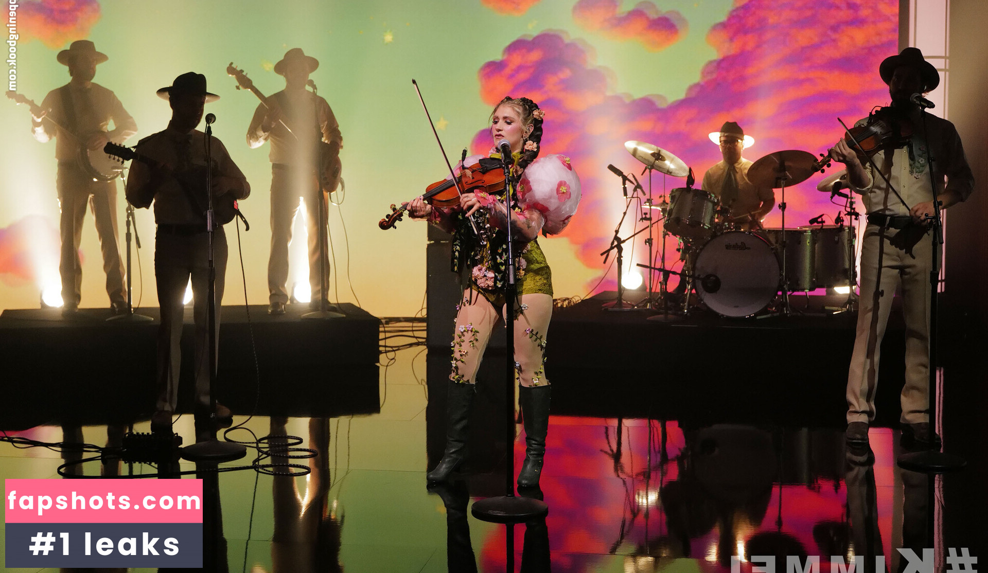 Sierra Ferrell Nude Leaks OnlyFans Photos #3 - Fapshots