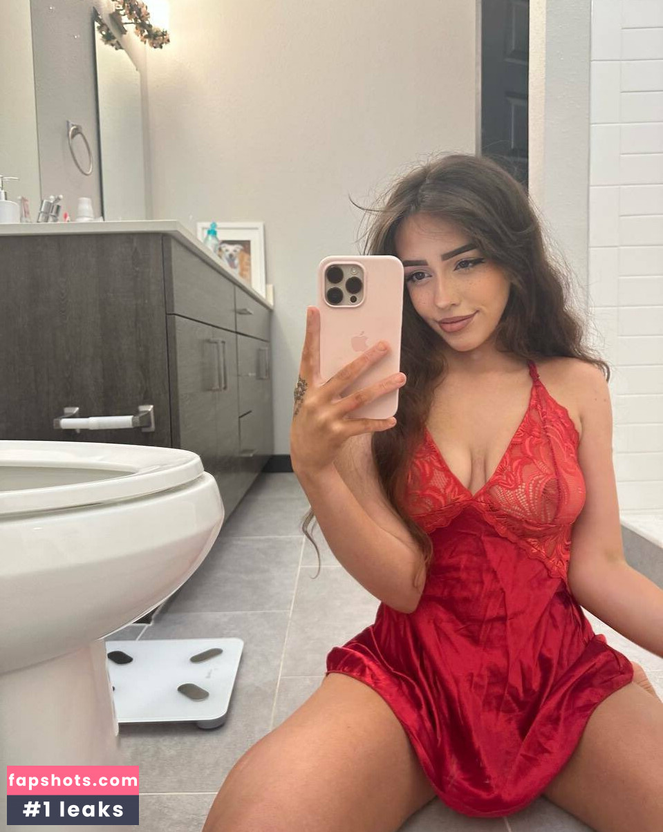 Sierra Rain gallery photo #150