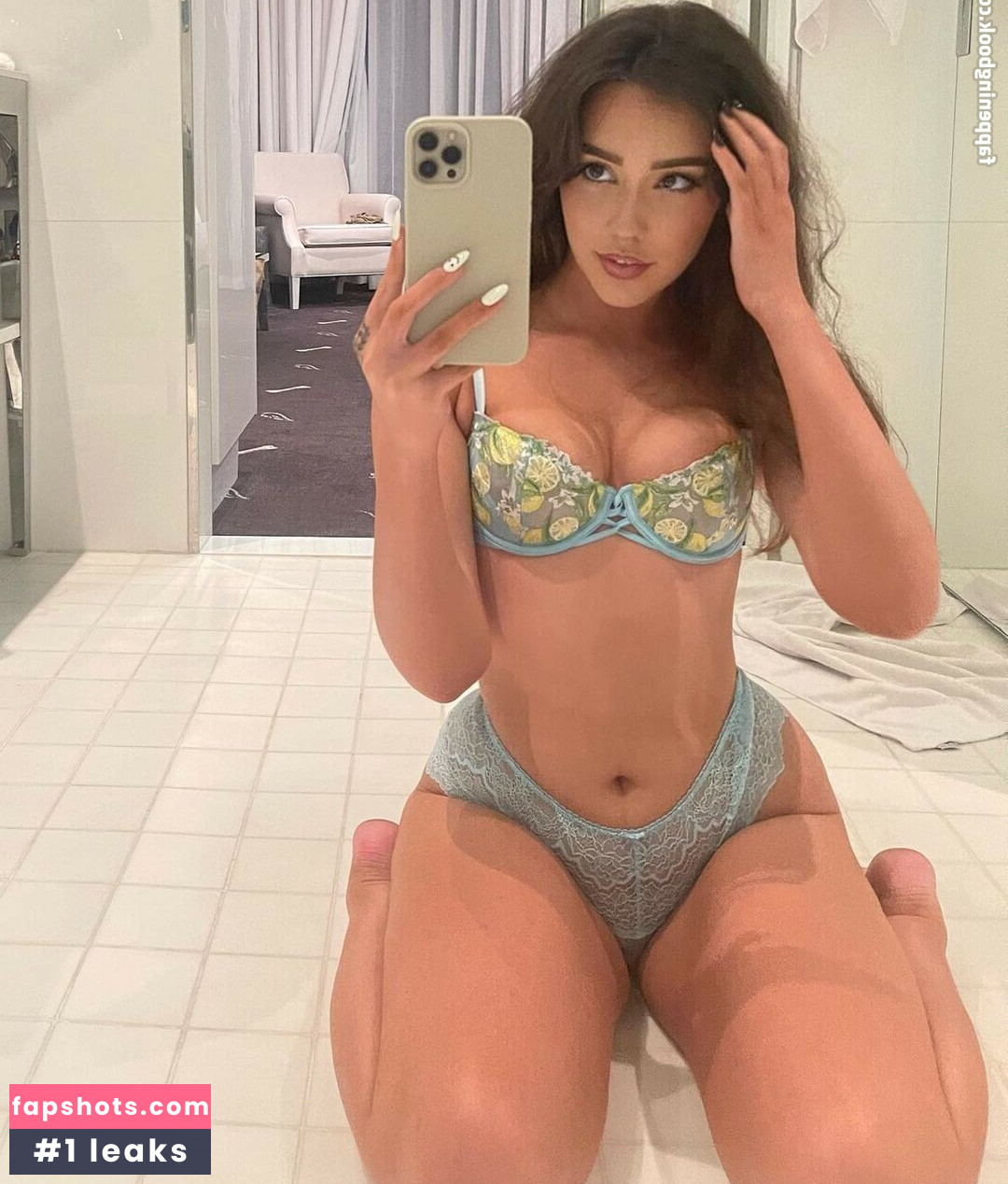 Sierra Rain gallery photo #60