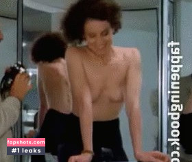 Sigourney Weaver gallery photo #107