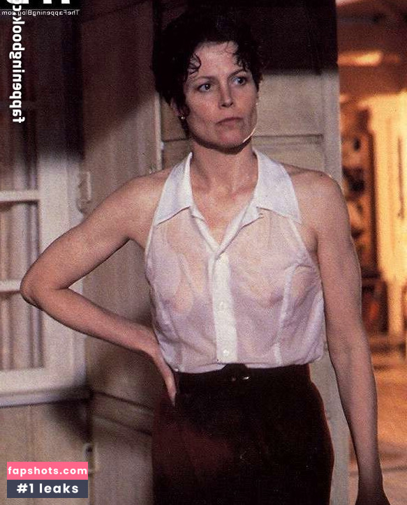 Sigourney Weaver gallery photo #31
