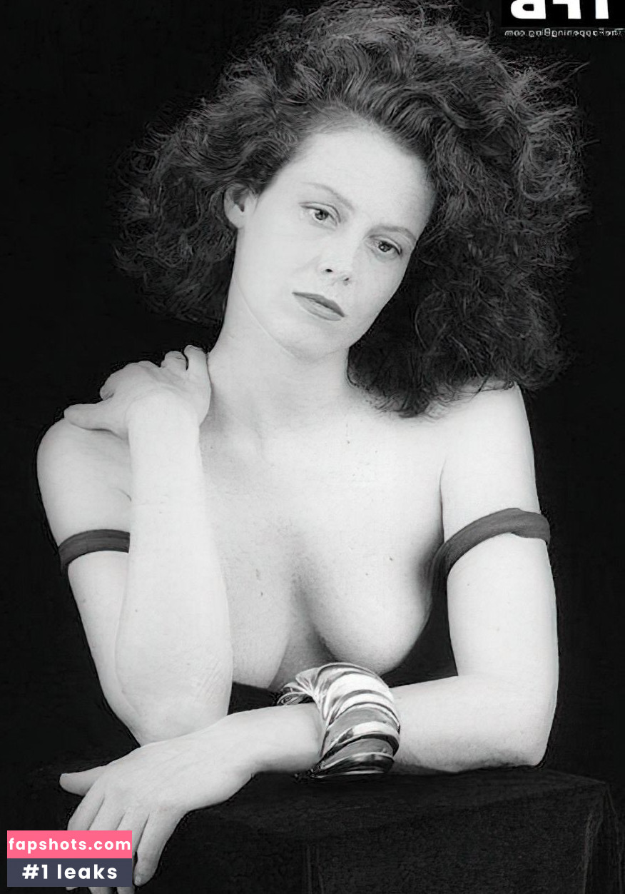 Sigourney Weaver gallery photo #39