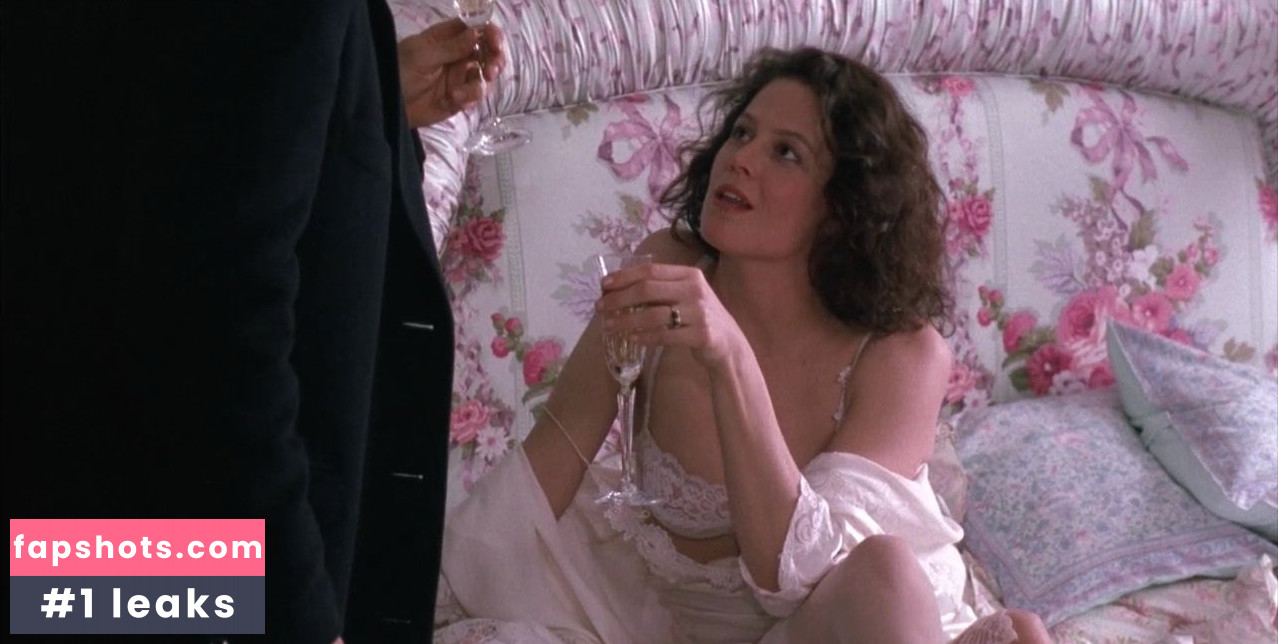 Sigourney Weaver gallery photo #53