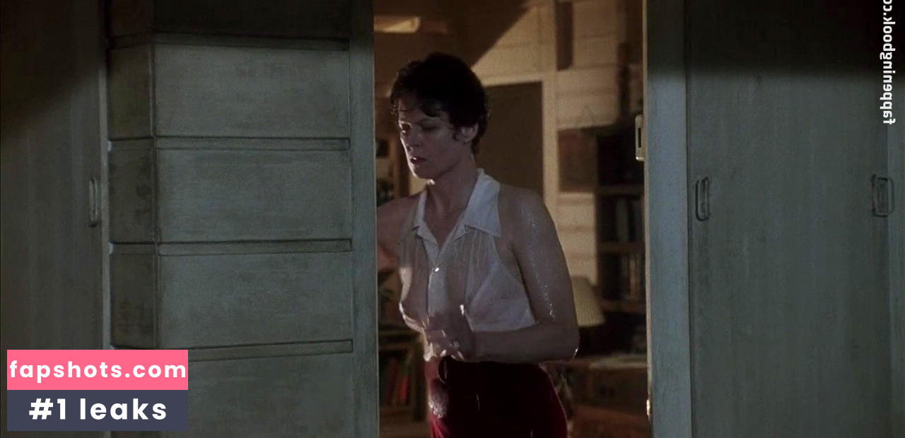 Sigourney Weaver gallery photo #56