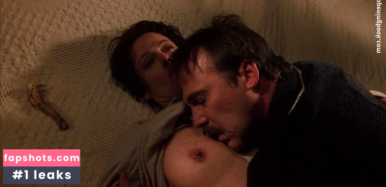 Sigourney Weaver gallery photo #57