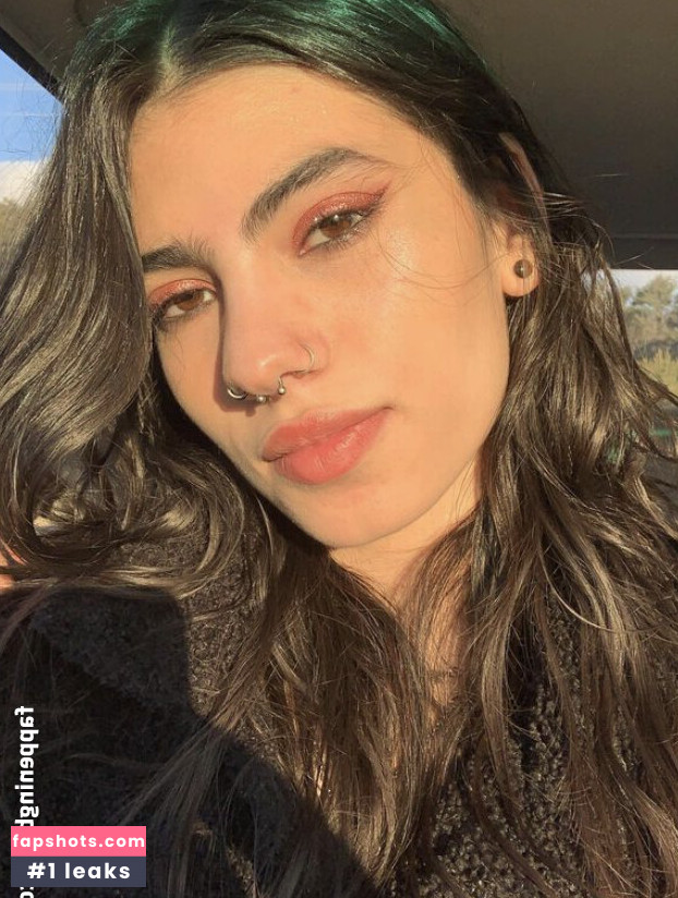 siinniister nude babe gallery