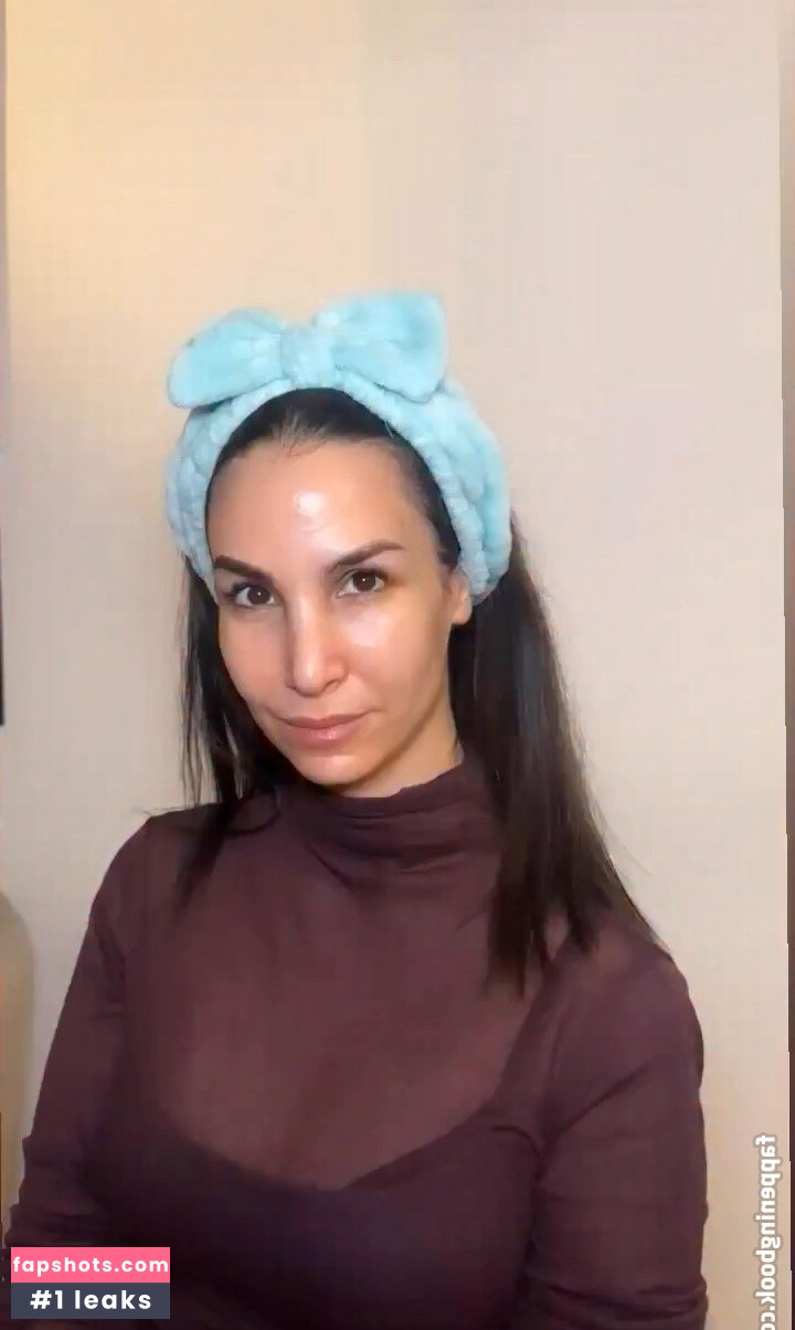 Sila Sahin-Radlinger gallery photo #2