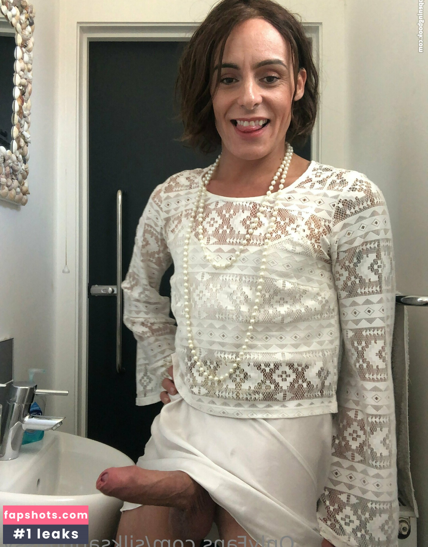 silksatinmissy gallery photo #2