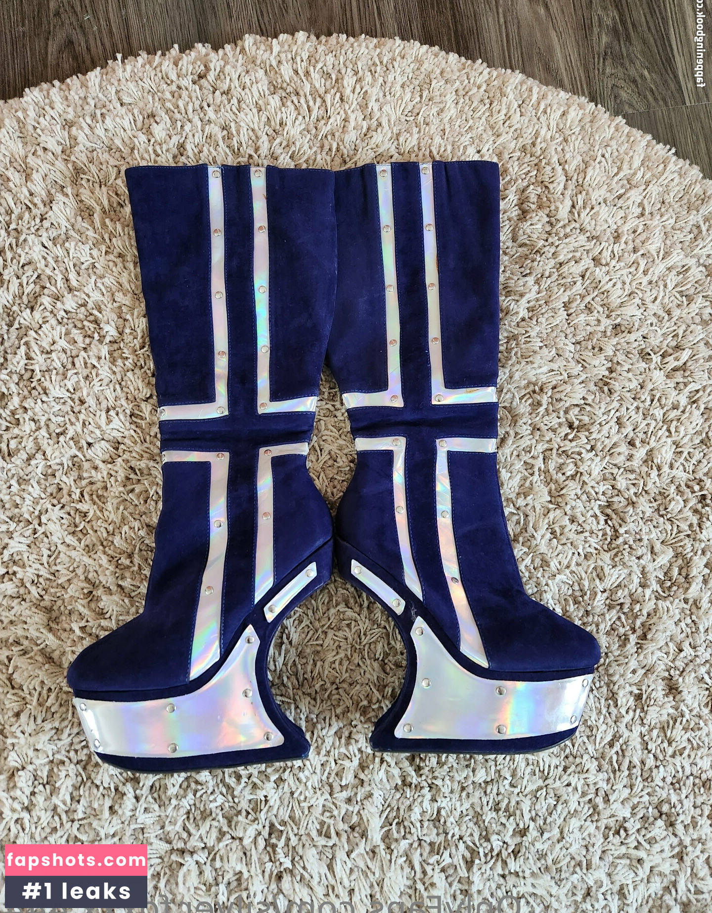 silver.foxxx.444 Filtración Desnuda OnlyFans Foto #7 - Fapshots