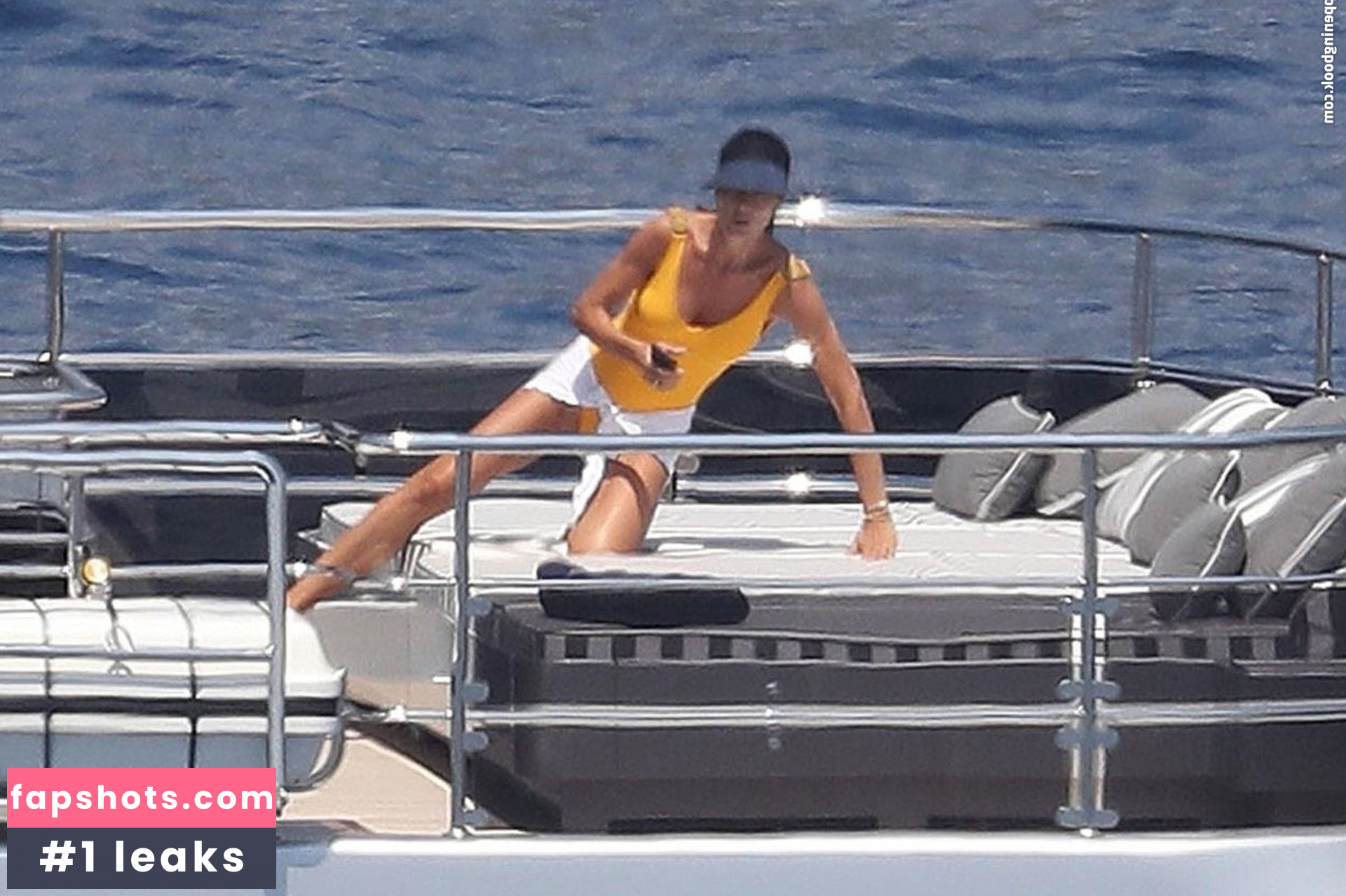 Silvia Toffanin gallery photo #3