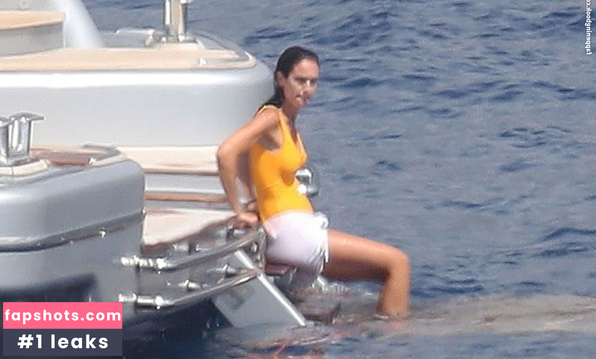 Silvia Toffanin gallery photo #26