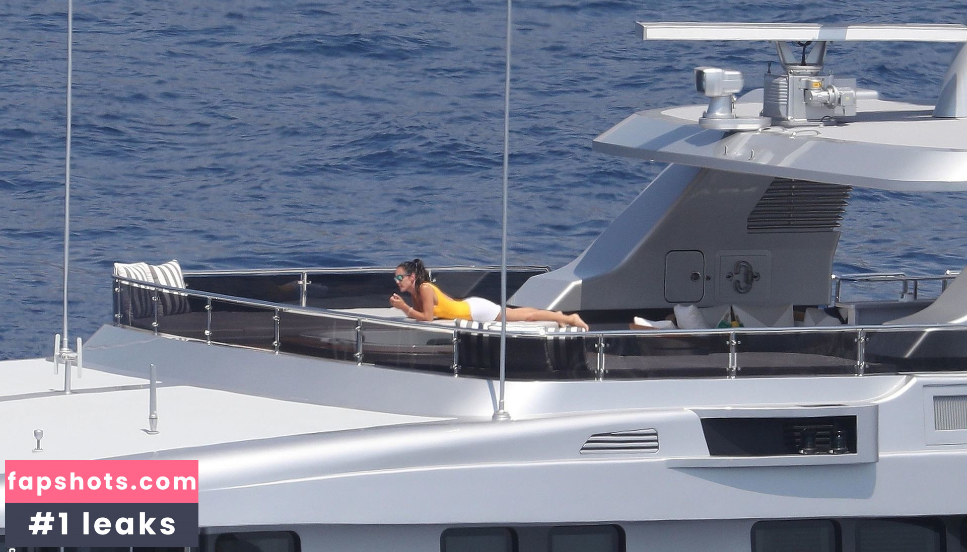 Silvia Toffanin gallery photo #7