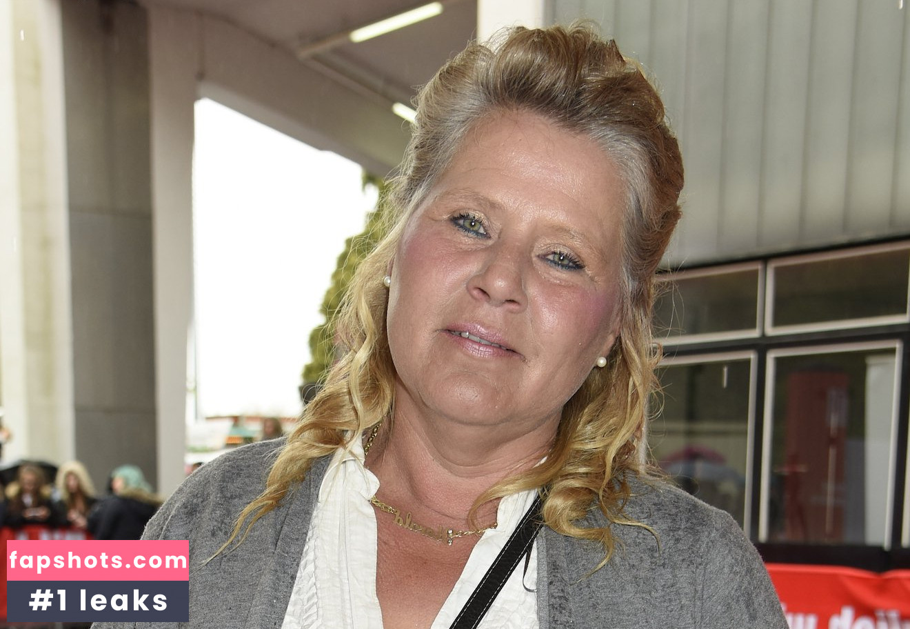 Silvia Wollny gallery photo #9