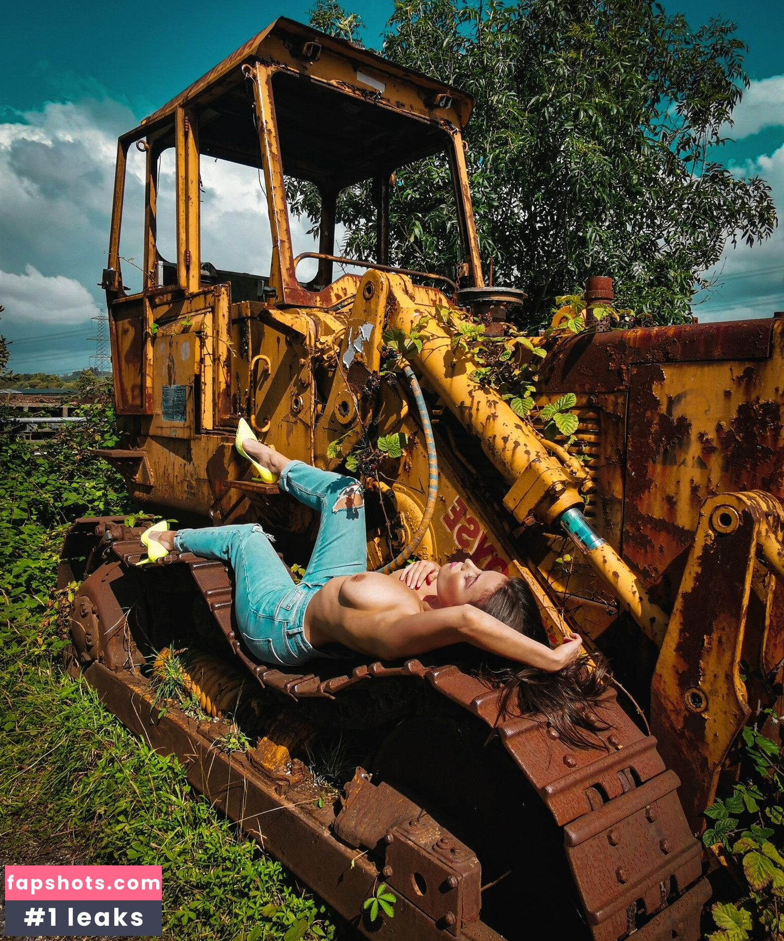 Simmands gallery photo #3