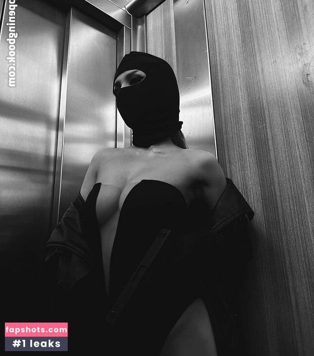 Simona Alphamusic gallery photo #12