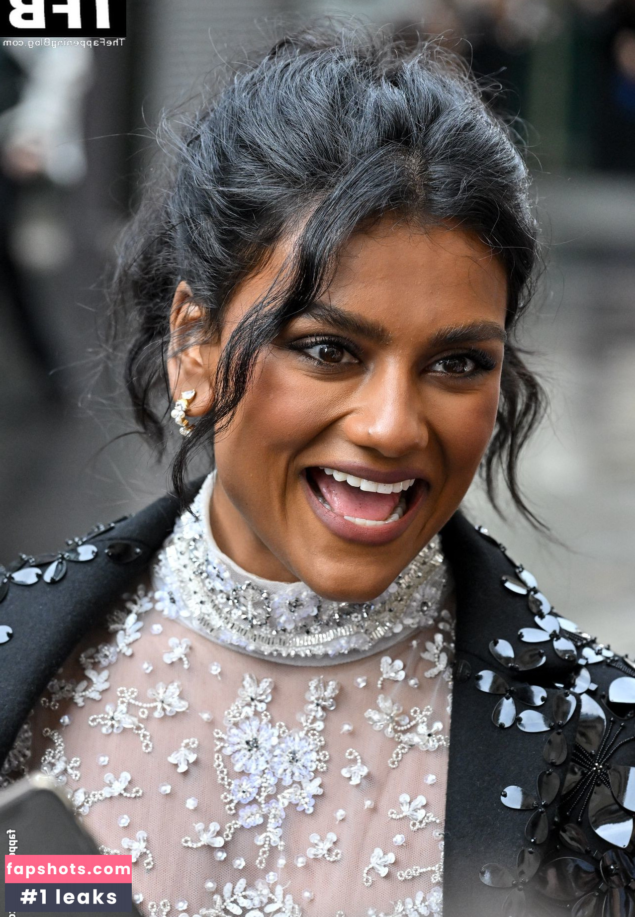 Simone Ashley Nahé úniky fotek pouze od fanoušků #117 - Fapshots