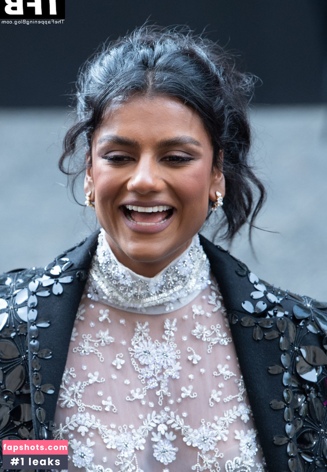 Simone Ashley Nahé úniky fotek pouze od fanoušků #131 - Fapshots