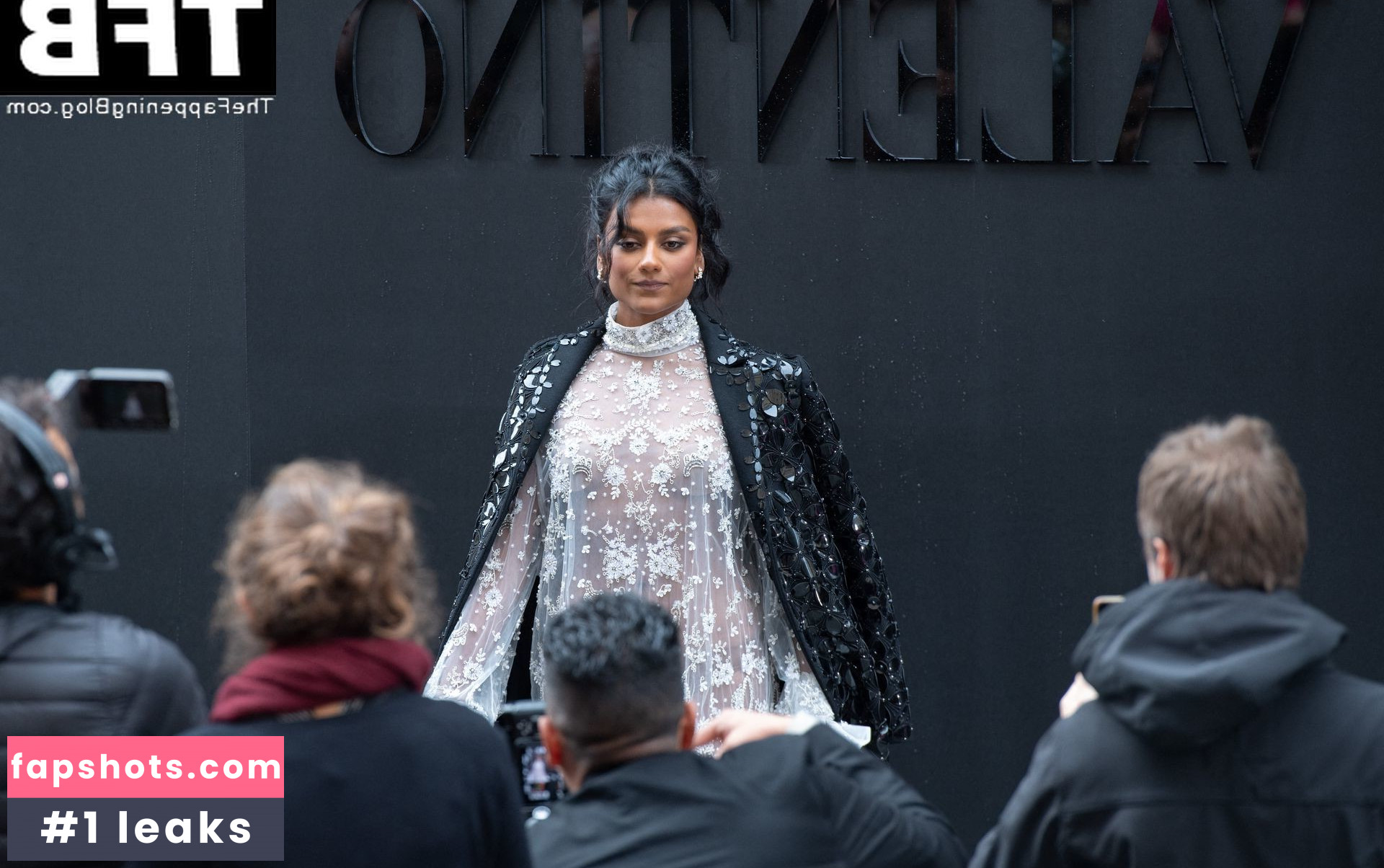 Simone Ashley Nahé úniky fotek pouze od fanoušků #136 - Fapshots