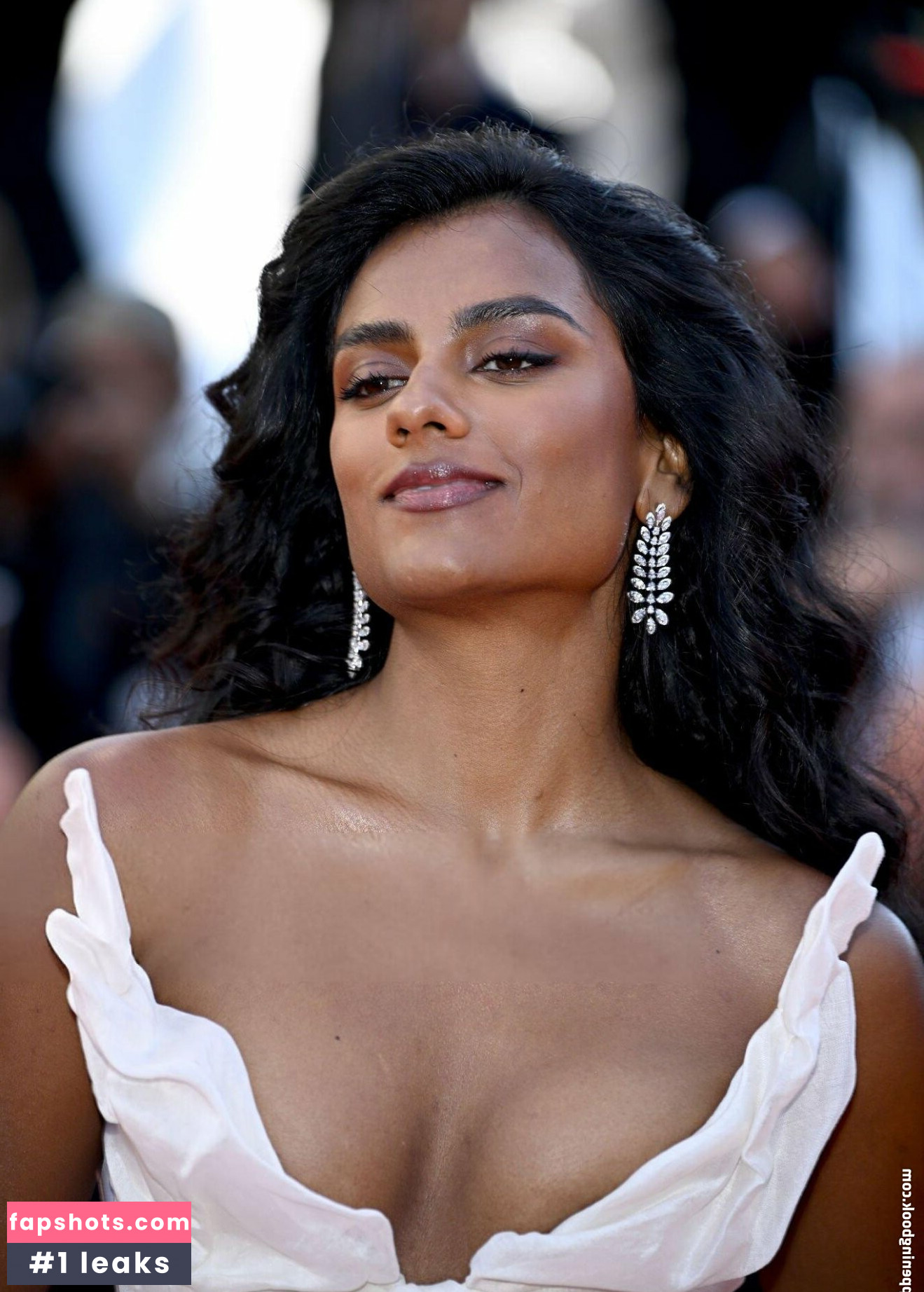 Simone Ashley Nahé úniky fotek pouze od fanoušků #47 - Fapshots