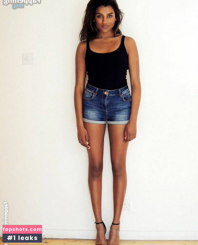 Simone Ashley Nahé úniky fotek pouze od fanoušků #61 - Fapshots