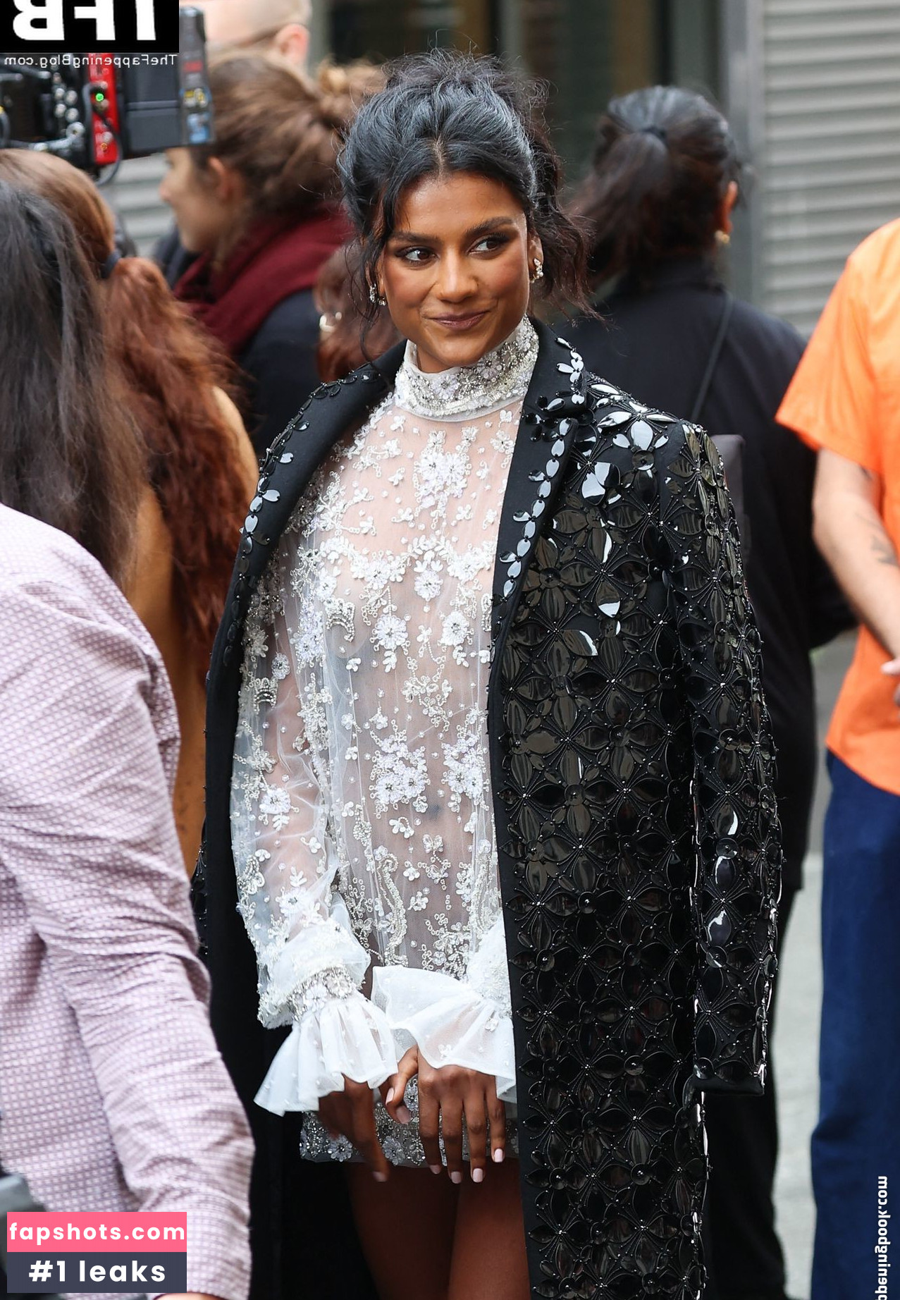 Simone Ashley Nahé úniky fotek pouze od fanoušků #100 - Fapshots