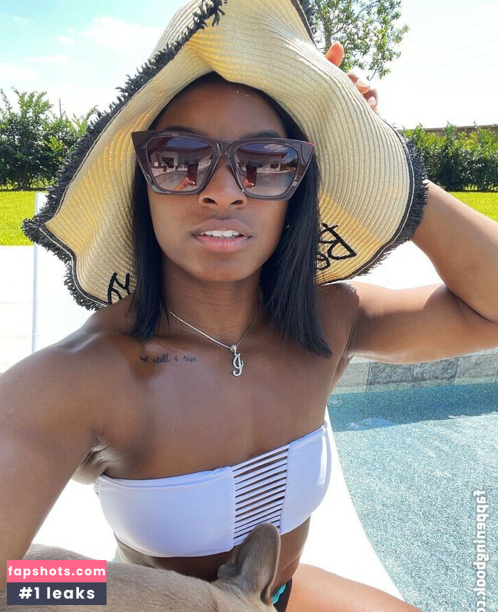 Simone Biles gallery photo #105