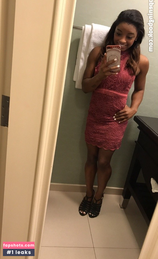 Simone Biles gallery photo #137