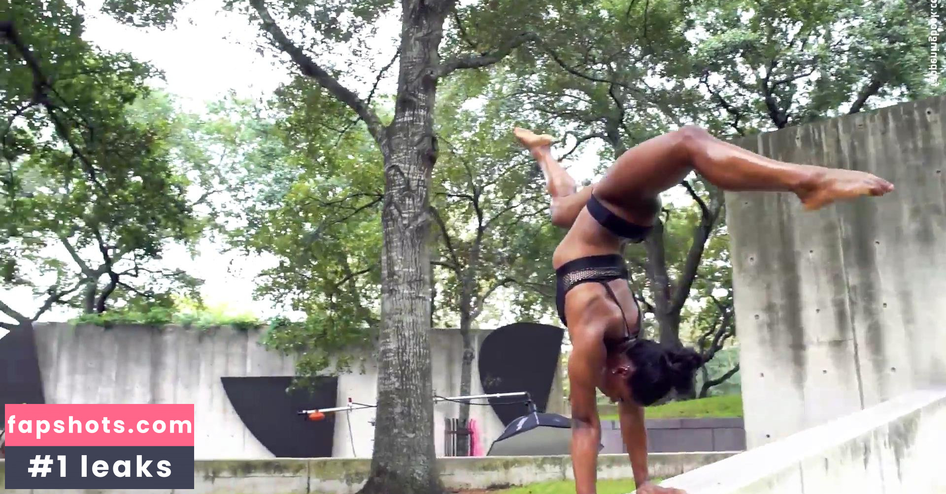 Simone Biles gallery photo #158