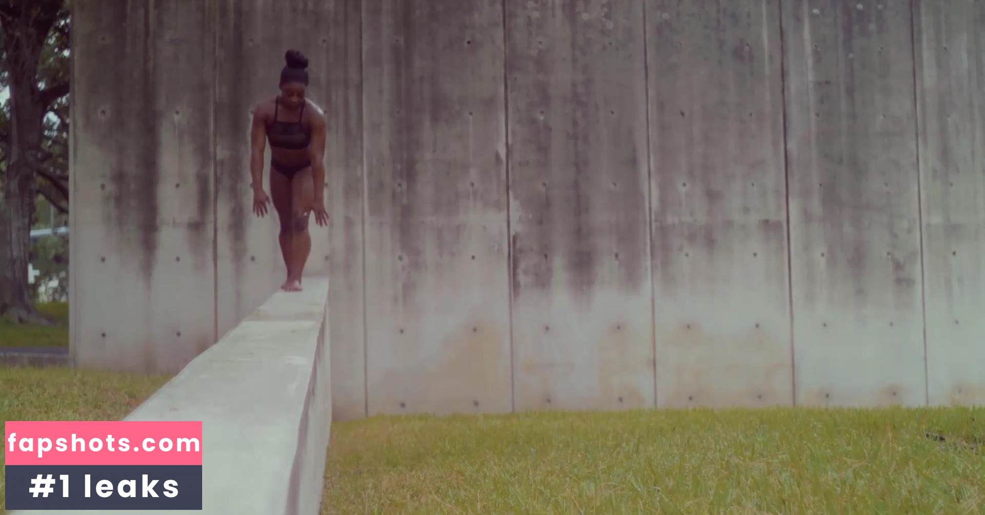 Simone Biles gallery photo #162