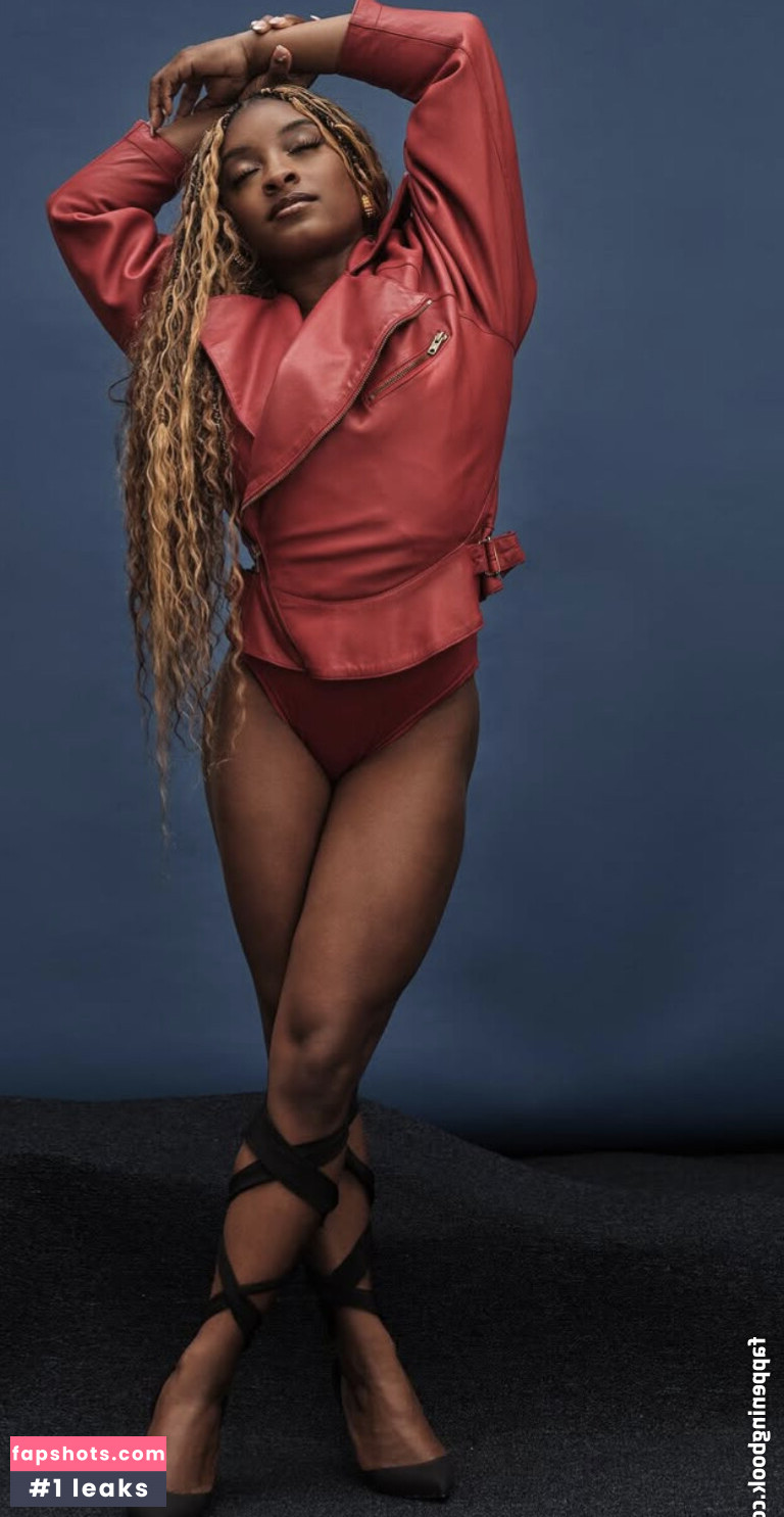 Simone Biles gallery photo #33