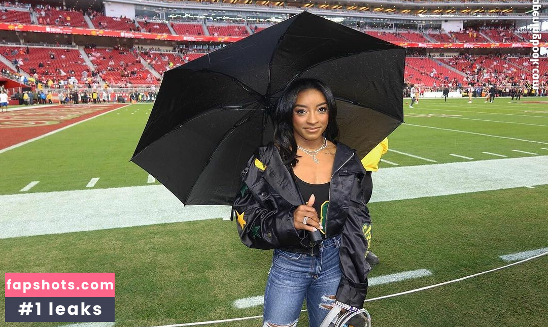 Simone Biles gallery photo #64