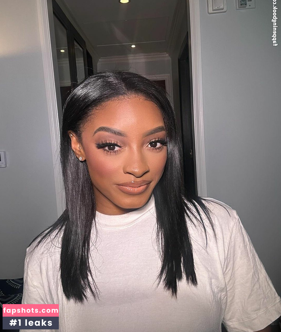 Simone Biles gallery photo #74