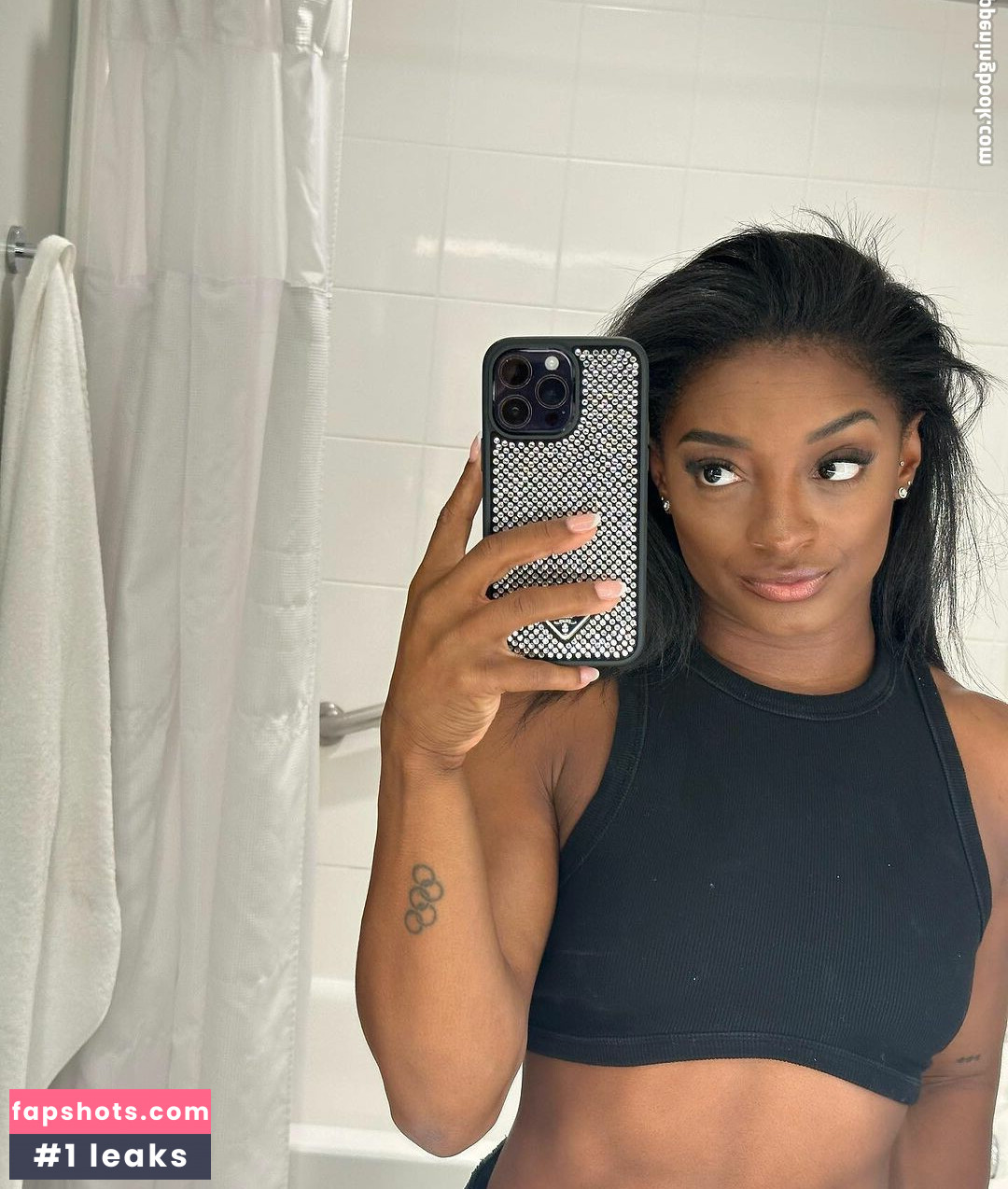 Simone Biles gallery photo #79