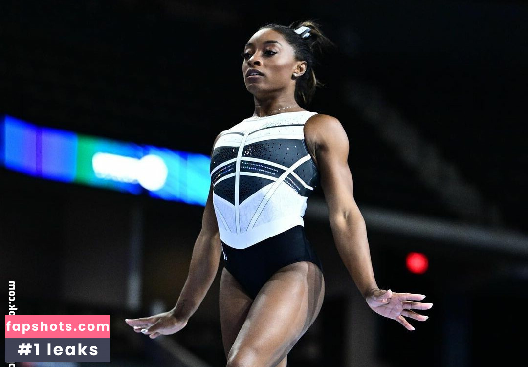 Simone Biles gallery photo #87