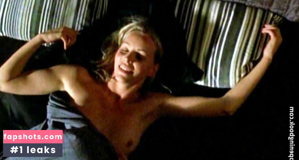 Simone Hanselmann gallery photo #42