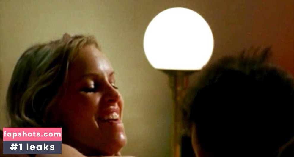 Simone Hanselmann gallery photo #46