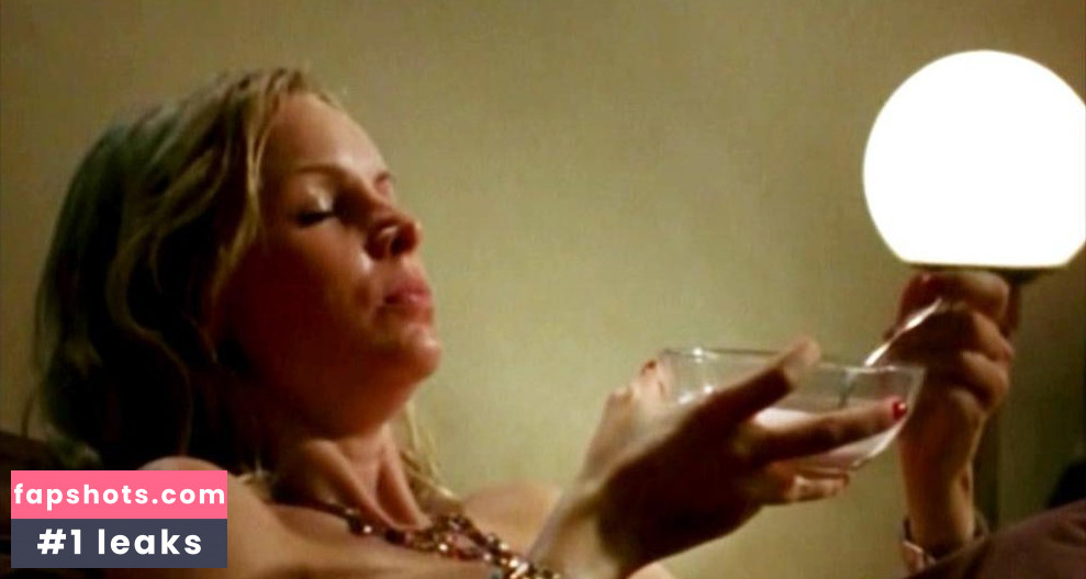 Simone Hanselmann gallery photo #52