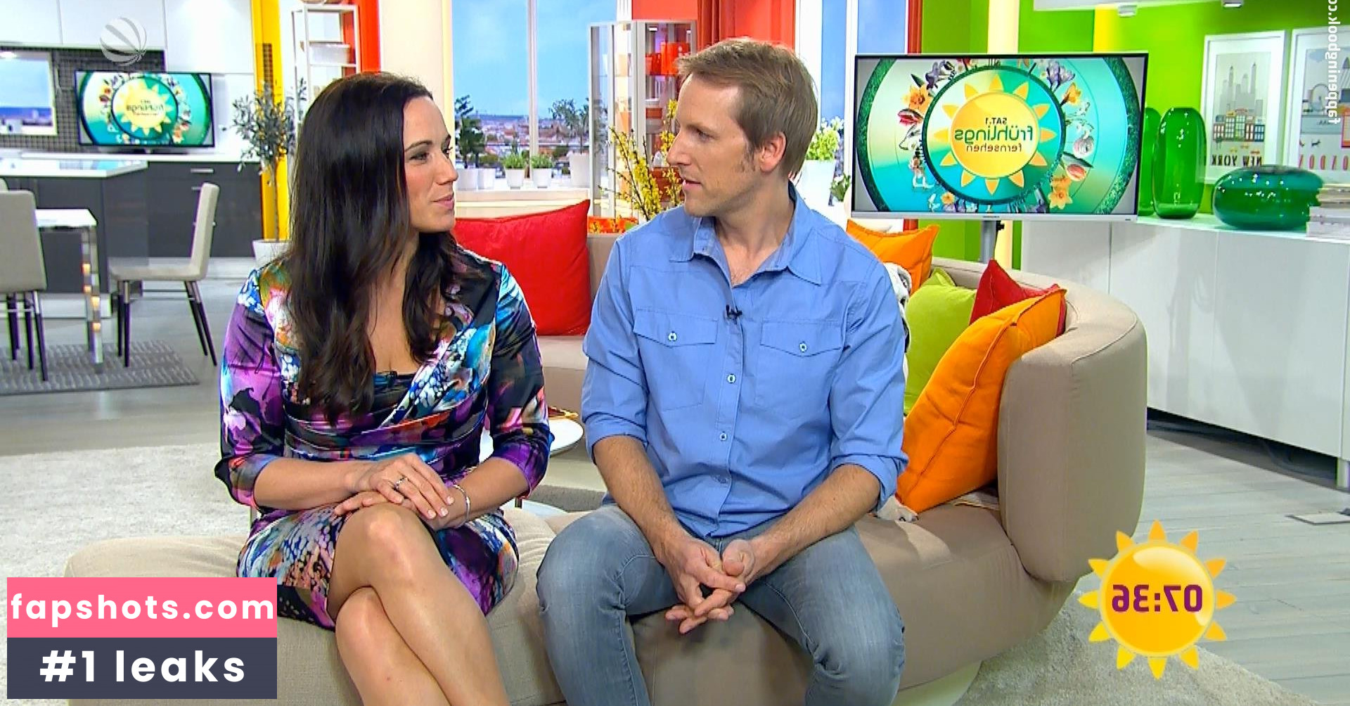 Simone Panteleit gallery photo #9