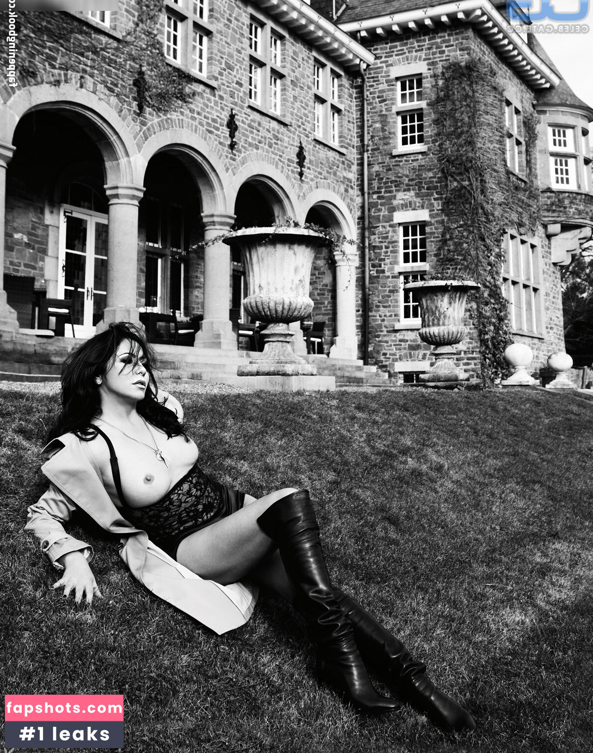 Simone Thomalla Nude Leaks OnlyFans Photos #5 - LeakJerk