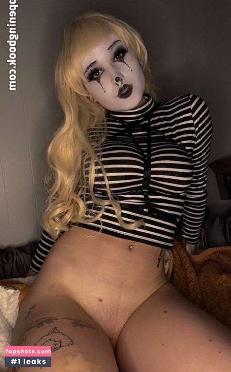 Simple Succubus gallery photo #14