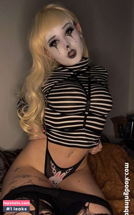 Simple Succubus gallery photo #20