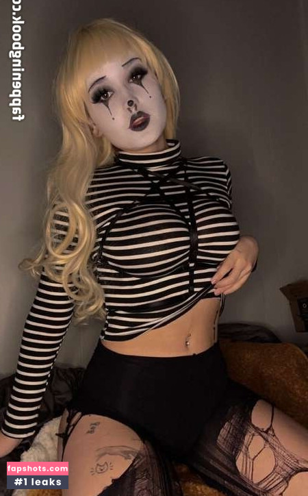 Simple Succubus gallery photo #3