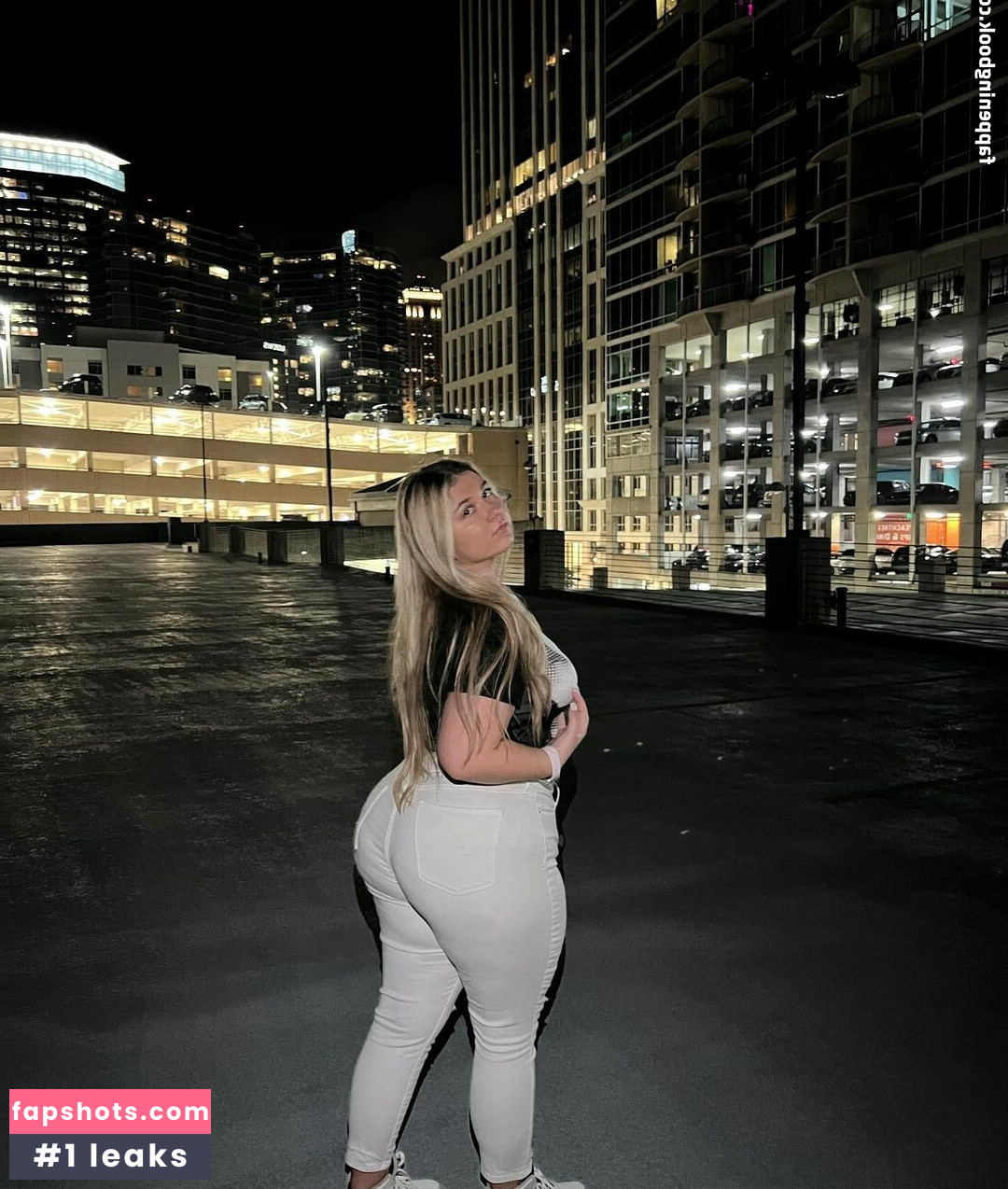 Simplylindzz Nude Leaks OnlyFans Photos #5 - LeakJerk