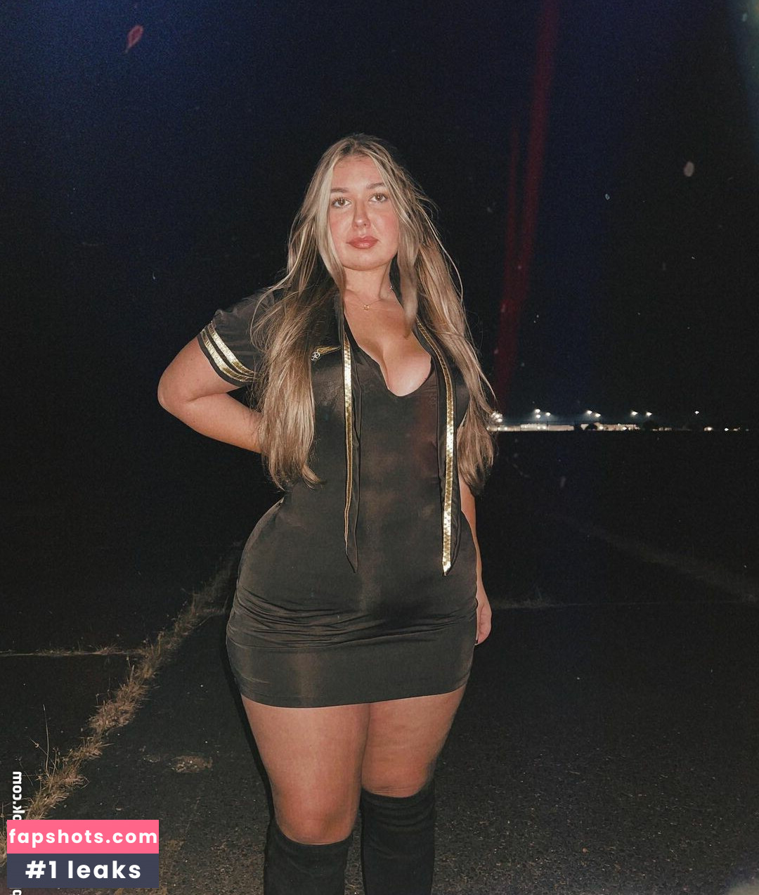 Simplylindzz Nude Leaks OnlyFans Photos #6 - LeakJerk