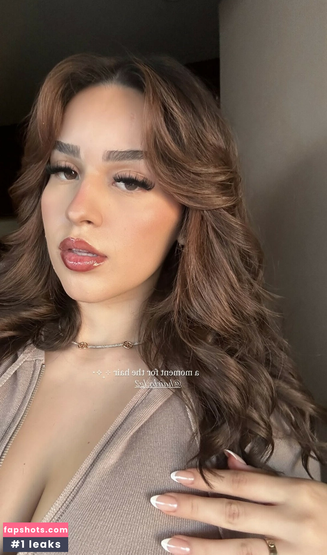 Simplyneidaa gallery photo #2