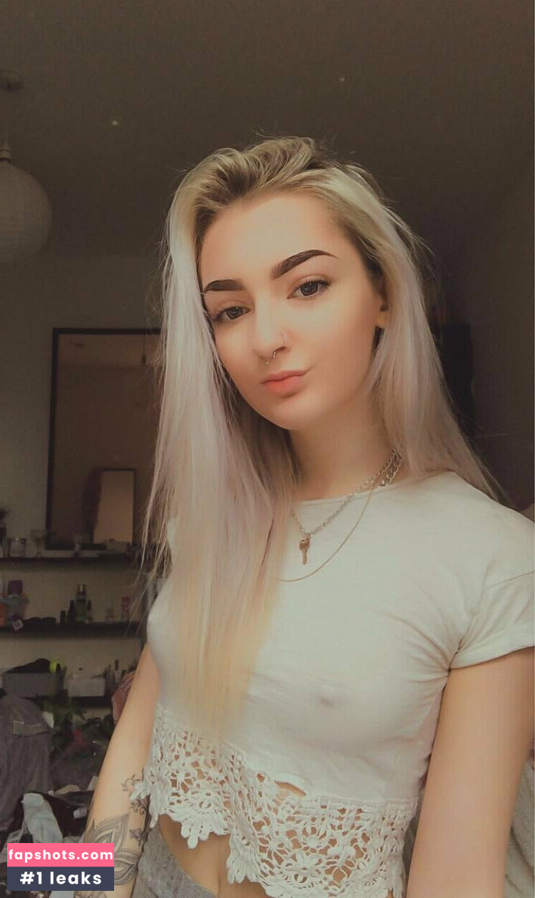 simpwhisperer gallery photo #30