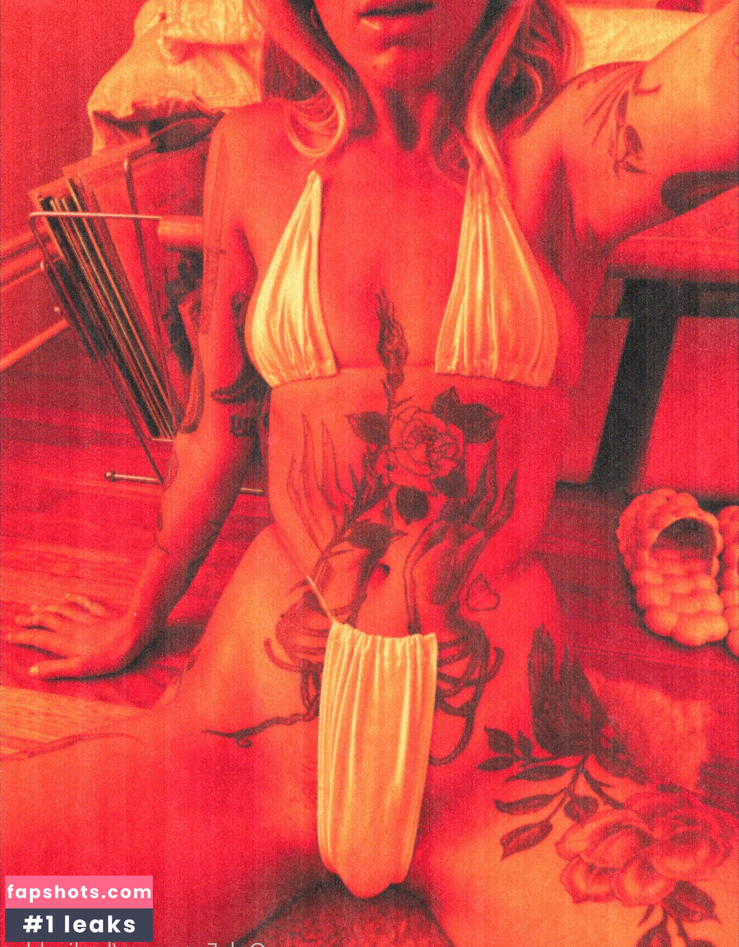 simpwhisperer gallery photo #31