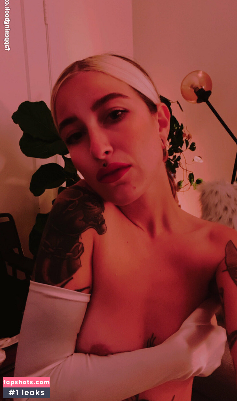 simpwhisperer gallery photo #53